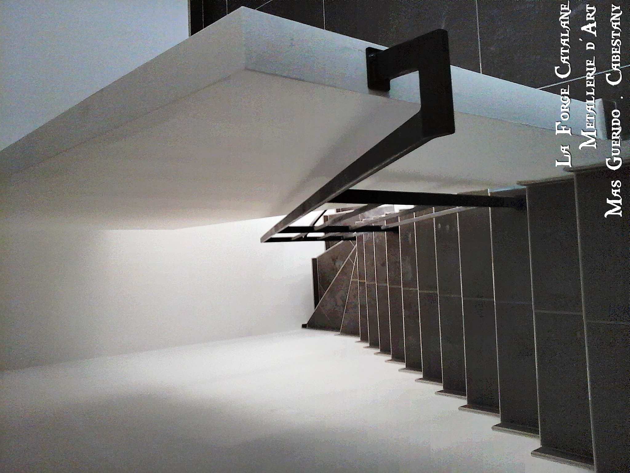 rampant 3 lisses horizontales fer forge catalane 3.jpg